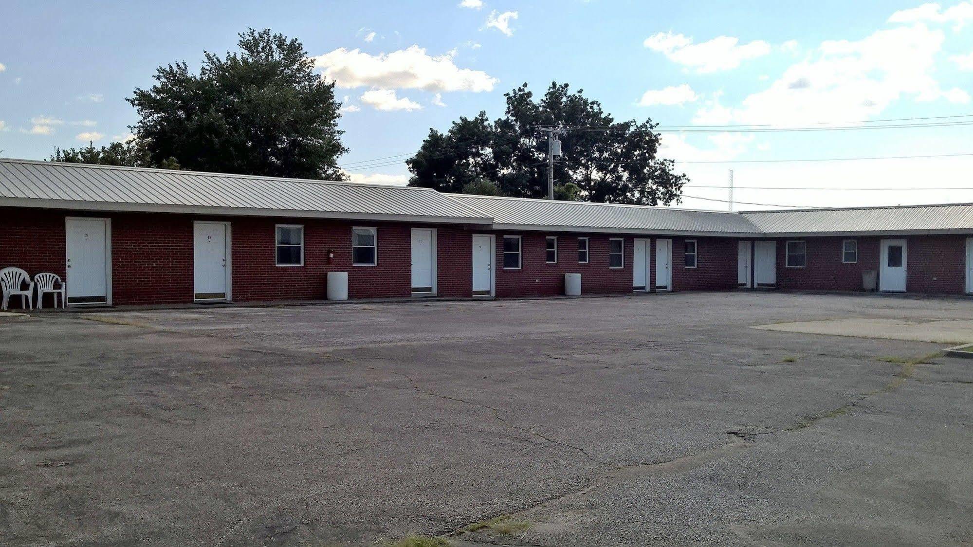 Classic Motel Higginsville Exterior foto